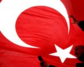 turkey-flag-protest_2
