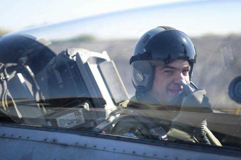 Ο Πρωθυπουργός πέταξε με F-16!