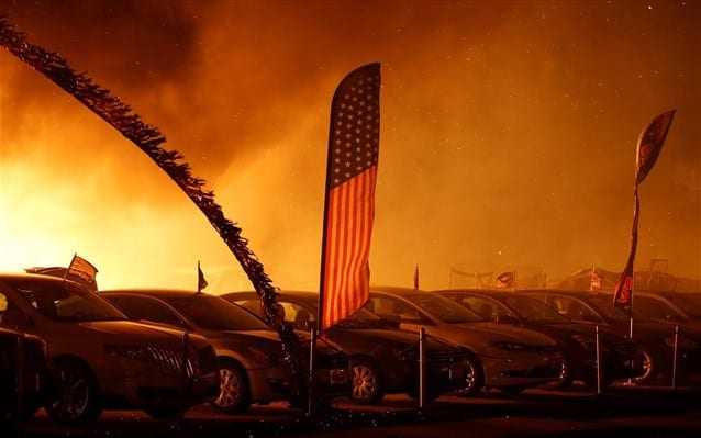 71 νεκροί και πάνω από 1000 αγνοούμενοι από τις φονικές πυρκαγιές στην Καλιφόρνια