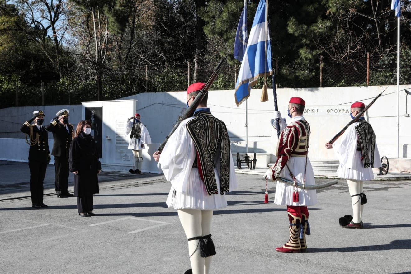 Σακελλαροπούλου προς τα ελληνόπουλα του εξωτερικού: Είστε εσείς που μεταφέρετε το ελληνικό πνεύμα