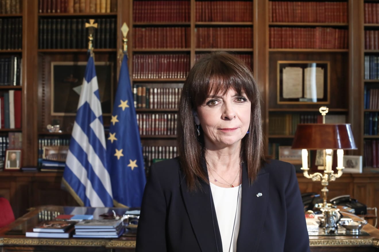 Σακελλαροπούλου προς Αποδήμους: Είστε άξιοι πρεσβευτές του ελληνισμού