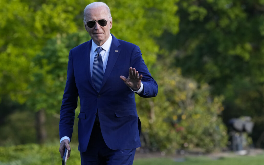 Biden tries to navigate the Israel-Hamas war protests roiling college campuses